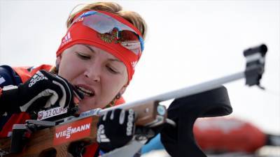 Екатерина Глазырина выиграла спринт на летнем чемпионате по биатлону