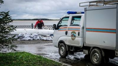 Большая вода: Жители затопленного поселка в Хабаровском крае отказываются уезжать