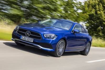 Mercedes-Benz объявил цены на рестайлинговые купе и кабриолеты E-Класса