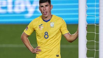 Футболист сборной Украины Малиновский может продолжить карьеру в Англии