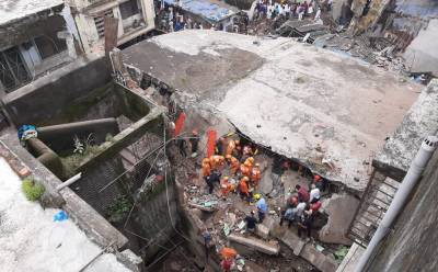 В Индии рухнул трёхэтажный дом: погибли 10 человек
