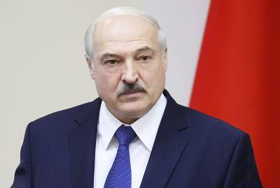 Лукашенко отказался приватизировать заводы