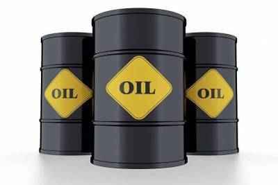 Цены на нефть падают более чем на 2%