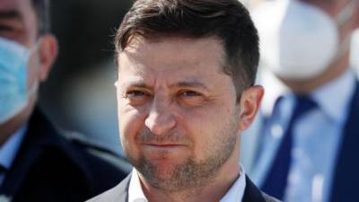 Уволиться или признать, что соврал: Зеленский ответил на петицию о его отставке из-за нарушения закона