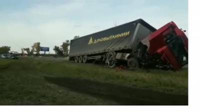 Уходил от погони: В Иркутской области в лобовом ДТП с тягачом погибли 5 человек
