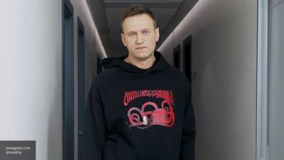 Лечившего Ющенко медика удивило молчание немецких врачей о Навальном