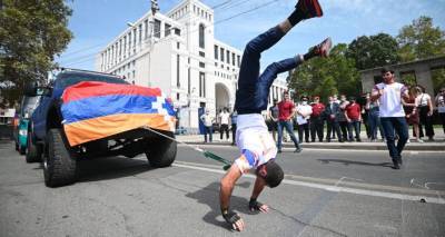 Команда Сакунц: братья из Чаренцавана посвятили рекорды Дню Независимости Армении – видео