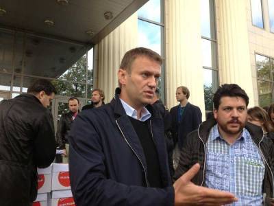 Навальный опубликовал первую запись в блоге после отравления и потребовал вернуть ему одежду