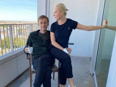 Навальный – жене: "Юля, ты меня спасла, и пусть это впишут в учебники по нейробиологии"
