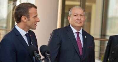 Макрон - Саркисяну: Франция не пожалеет усилий для возобновления переговоров по Карабаху