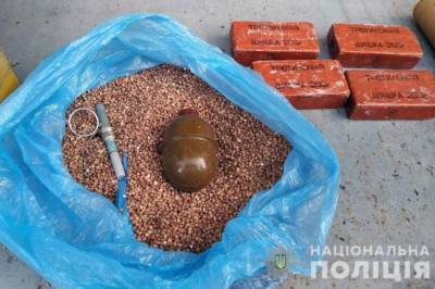 В Донецкой области поймали мужчину, который хотел отправить по почте боеприпасы в соседнюю область