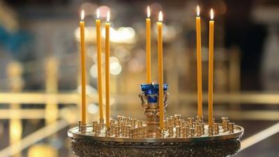 Видео: иллюзионист зажег свечу в Храме Христа Спасителя с помощью «магии»