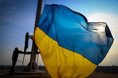 Политтехнолог рассказал, почему Запад оставляет Украину наедине со своими проблемами