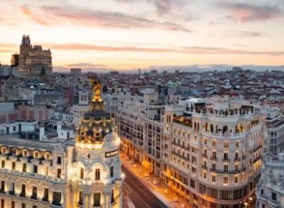 Власти Мадрида обратились за помощью к армии в борьбе с очередной вспышкой коронавируса