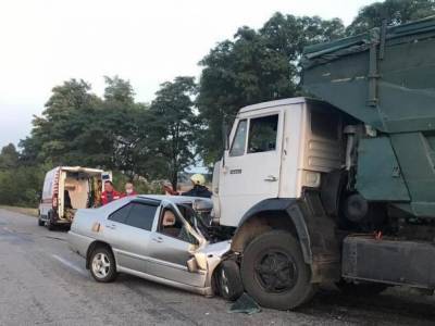 На Киевщине в жутком ДТП с грузовиком погибли мать и дочка