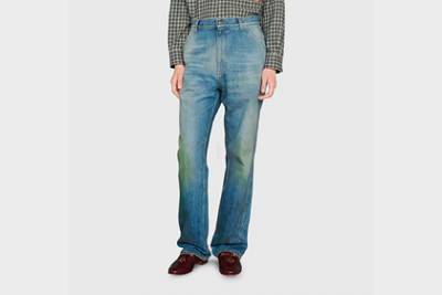 Gucci начал продавать «грязные» джинсы за десятки тысяч рублей