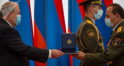 Президент Армении наградил свыше 70 военных за вклад в дело защиты Отечества