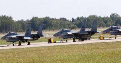 В воздушном пространстве Балтии начались двухдневные авиаучения "Ramstein Alloy"