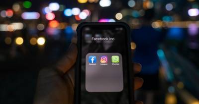 На Facebook подали в суд за включение камеры в Instagram