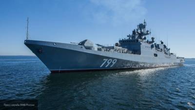 Российские корабли зажали военные суда НАТО в Черном море