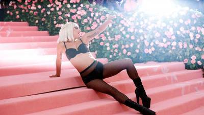 Леди Гага о личном и "цене" своей славы: "Мою жизнь разрушило пианино"