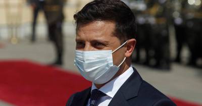 Зеленский назвал пандемию коронавируса "предупреждением"