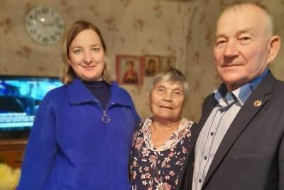 Путин и Цыденов поздравили жительницу Бурятии с 95-летием