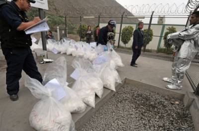 Полиция нашла в перуанских Андах 433 кг кокаина