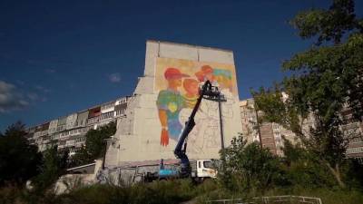 Нижний Новгород за минувшее лето значительно преобразили уличные художники