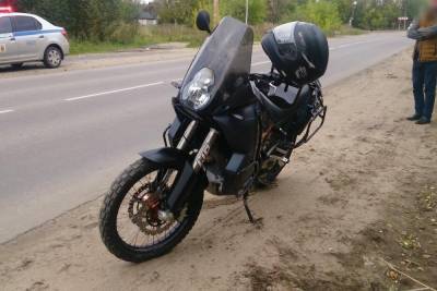 В Тверской области взрослый мужчина опрокинулся на мотоцикле