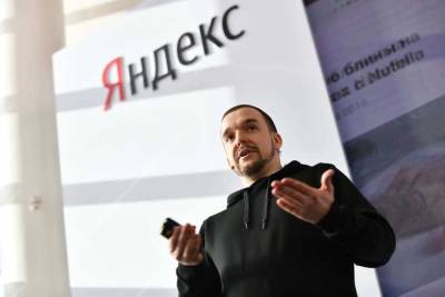 «Алиса» рассказала, зачем «Яндексу» покупать Тинькофф банк