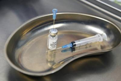 Глава Минпромторга назвал сроки выхода производства вакцины от COVID-19 на максимум