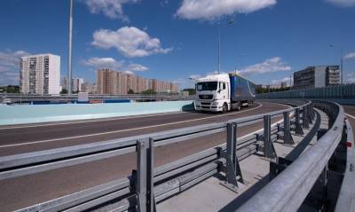 В "Яндекс.Навигаторе" теперь можно строить маршруты для грузовиков