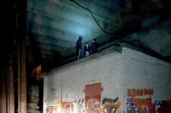 Троих подростков под Октябрьским мостом нашли спасатели Череповца
