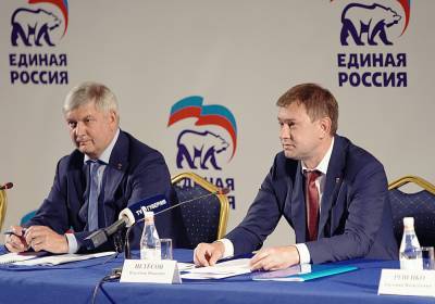 Воронежский губернатор предложил сохранить посты думских спикеров за Нетесовым и Ходыревым
