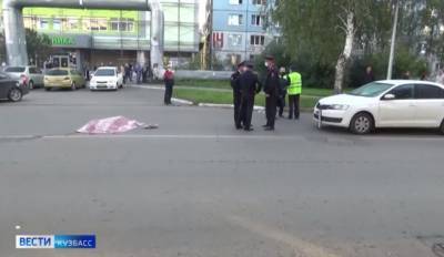Появились кадры с места ДТП в Кемерове, где погибла женщина и пострадал ребёнок