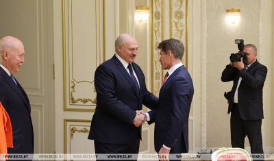 Лукашенко предложил достроить космодром Восточный