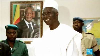 В Мали военные определились с временным президентом