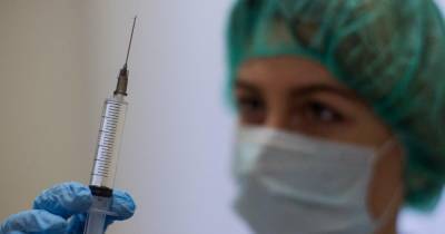 Разработанную "Вектором" вакцину от коронавируса зарегистрируют 15 октября