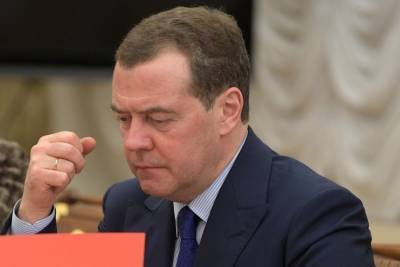 Медведев: на транспорте предотвращены десятки терактов