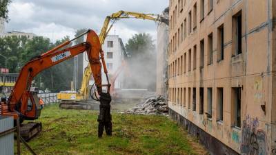 Еще 10 многоэтажек расселят в Москве по программе реновации