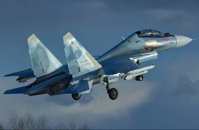 Самолет Су-30 упал в Тверской области