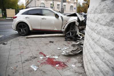 В Москве завели дело на рэпера, устроившего аварию на Остоженке