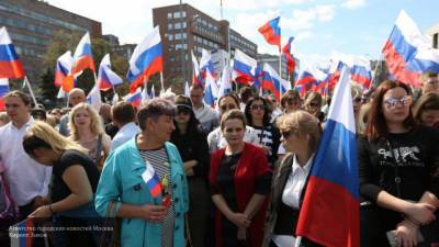 Более половины опрошенных россиян доверяют главам регионов и губернаторам