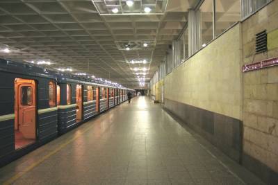 В петербургском метро могут появиться агитационные материалы с призывом на воинскую службу