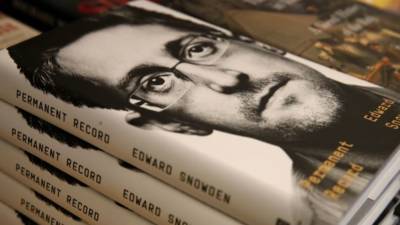 Сноуден может отдать правительству США более пяти миллионов долларов