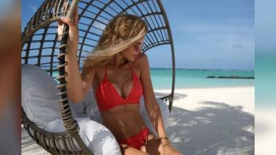 Актриса Мария Горбань активно делится кадрами с мальдивского пляжа