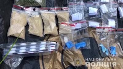 Мужчина при помощи дрона пытался передать наркотики в Киевское СИЗО