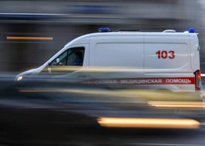 Мужчину ударили топором по голове в московском торговом центре