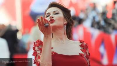 Российские звезды записали ролик в поддержку акции "Подари время"